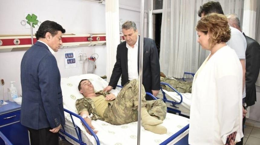 Başkan &Ccedil;er&ccedil;i Ve Coşkun Sabah&rsquo;tan Askerlere Ziyaret