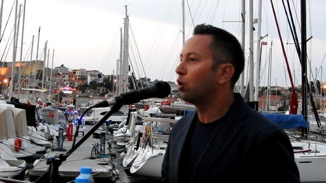 Deniz &Uuml;st&uuml;nde Satran&ccedil;