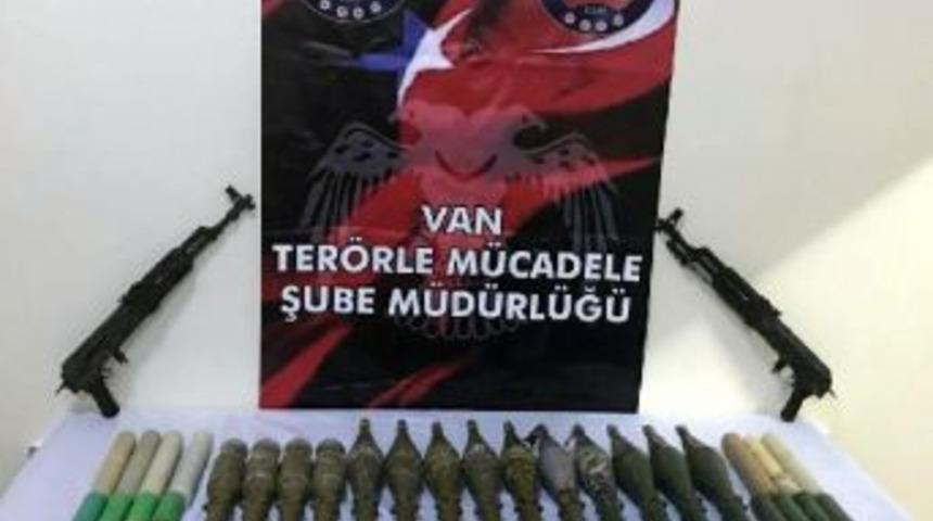 Van'da Pkk'lı Ter&ouml;ristlere Ait Silah Ve M&uuml;himmat Ele Ge&ccedil;irildi