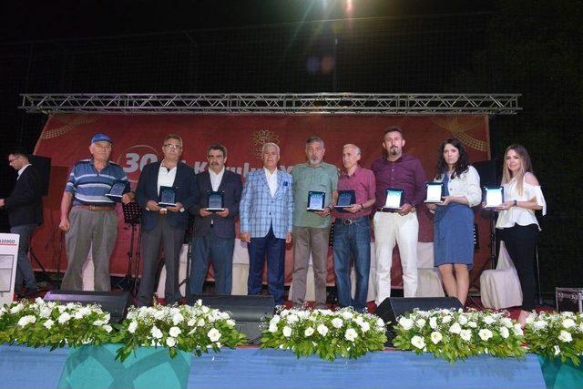 Nilüfer Belediyesi 30. Kuruluş Yıl Dönümünü Çalışanlarıyla Kutladı 1