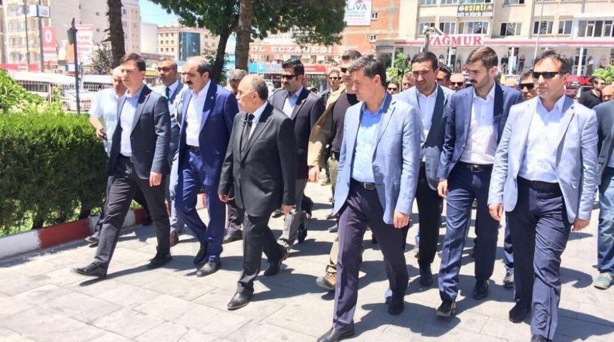 Ak Parti Heyetinden Vali Taşyapan&rsquo;a Ziyaret