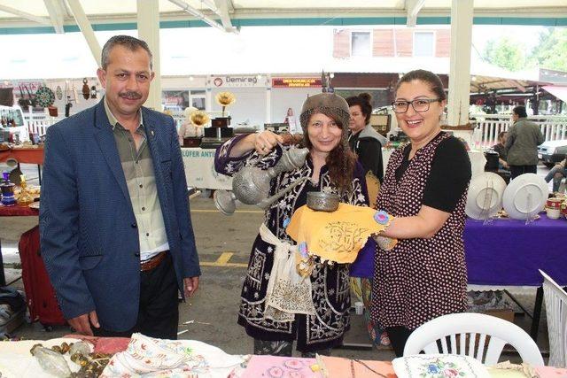 Bursa’daki Antikacı Pazarına Yoğun İlgi