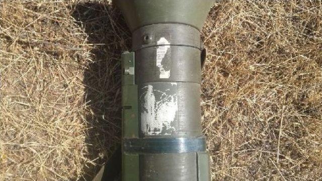 Şemdinli de &Ouml;l&uuml; Ele Ge&ccedil;irilen Pkk lı Ter&ouml;ristle Birlikte At-4 Tanksavar Ele Ge&ccedil;irildi 2