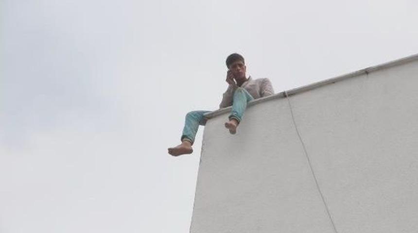 'cenneti G&ouml;rd&uuml;m' Diyerek Intihar Girişiminde Bulundu