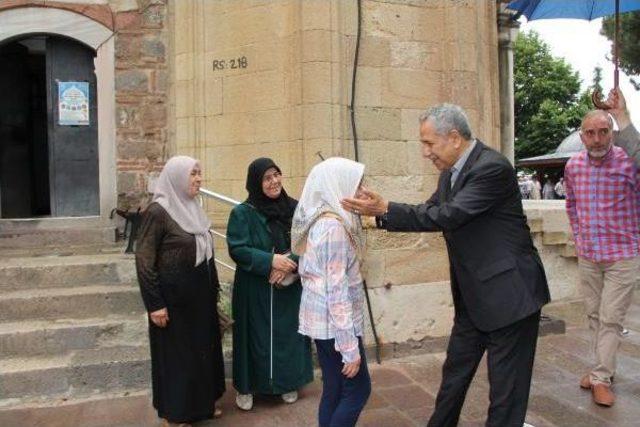 Bülent Arınç, Manisa'da Tarihi Sultan Camisi'nde Mevlit Okuttu