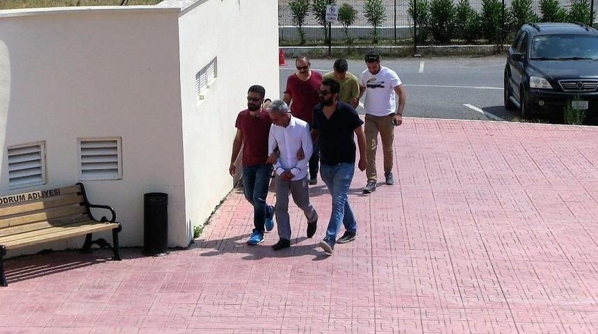 Sosyeteye Uyuşturucu Satan M&uuml;hendis Ve &Ouml;ğretmen Yakalandı