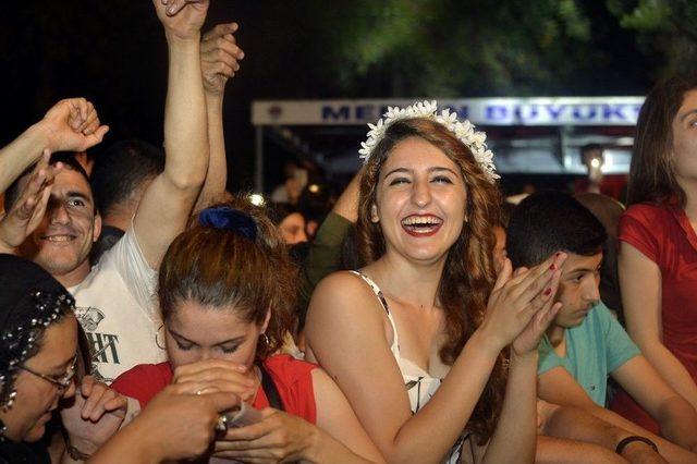 Ceceli, Kanser Hastası K&uuml;&ccedil;&uuml;k Hayranının Hayalini Ger&ccedil;ekleştirdi 3