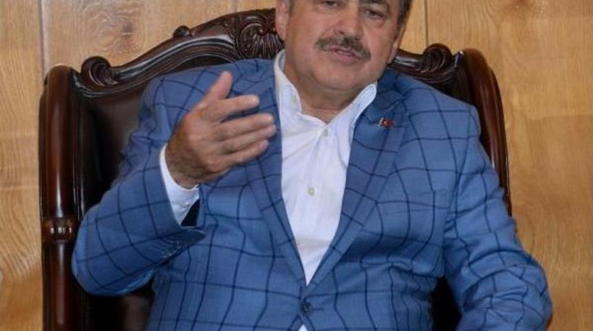 Bakan Eroğlu: &Ccedil;alışmayan M&uuml;teahhitin Işini Bitiriyoruz