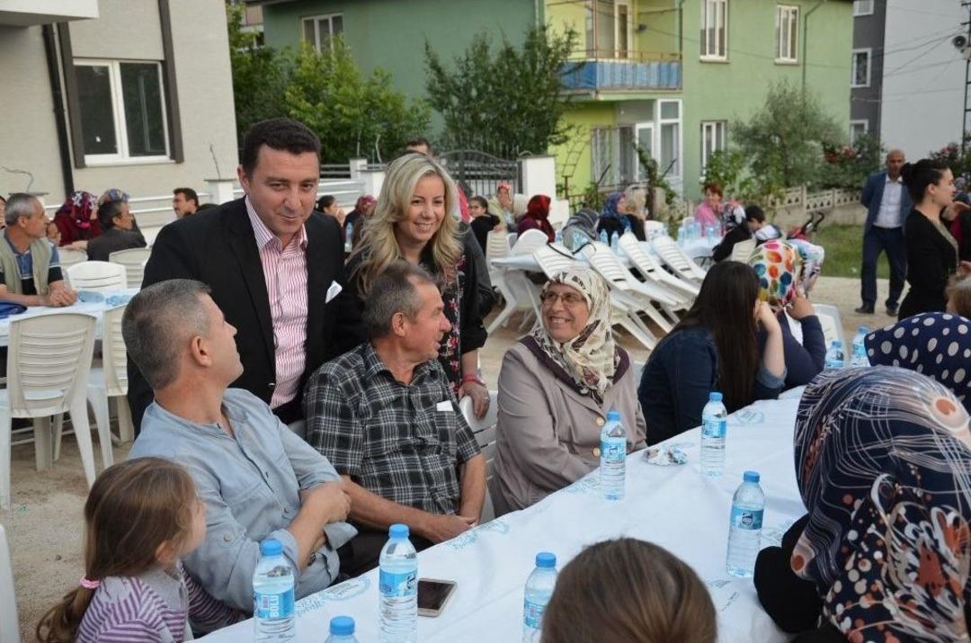 Başkan Bakıcı Orucunu Yeni Mahalle Sakinleri İle Birlikte A&ccedil;tı