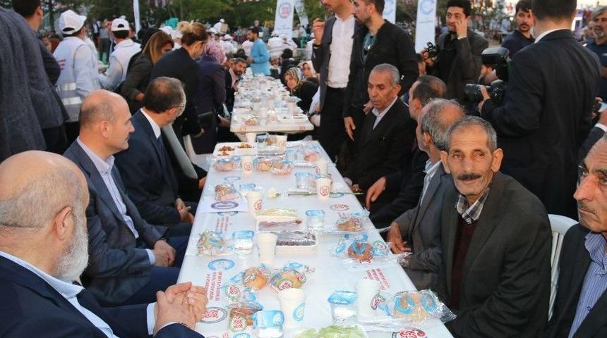 "ankara&rsquo;dan Van&rsquo;a G&ouml;n&uuml;l K&ouml;pr&uuml;leri Kuruyoruz&rdquo; Projesi