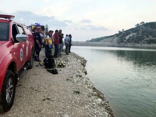 Balık Tutarken Gölette Boğuldu