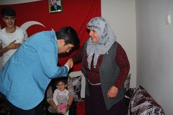 Kaymakam Öztürk Şehit Korucunun Ailesiyle İftar Açtı G5