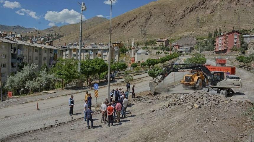 Hakkari&rsquo;nin Asırlık Sorunları &Ccedil;&ouml;z&uuml;l&uuml;yor