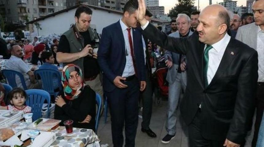 Bakan Işık: Halkın Ter&ouml;re Tepkisi, Kentin &Ouml;n&uuml;n&uuml; A&ccedil;acak