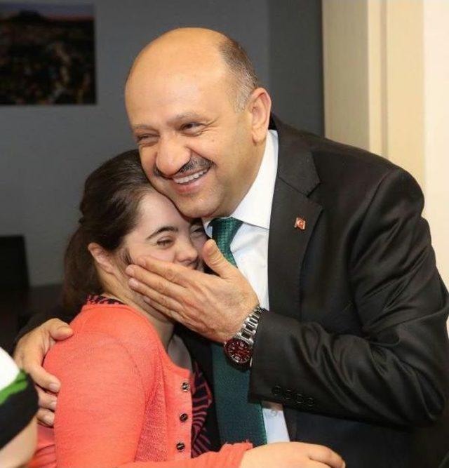 Bakan Işık: Halkın Teröre Tepkisi, Kentin Önünü Açacak 2