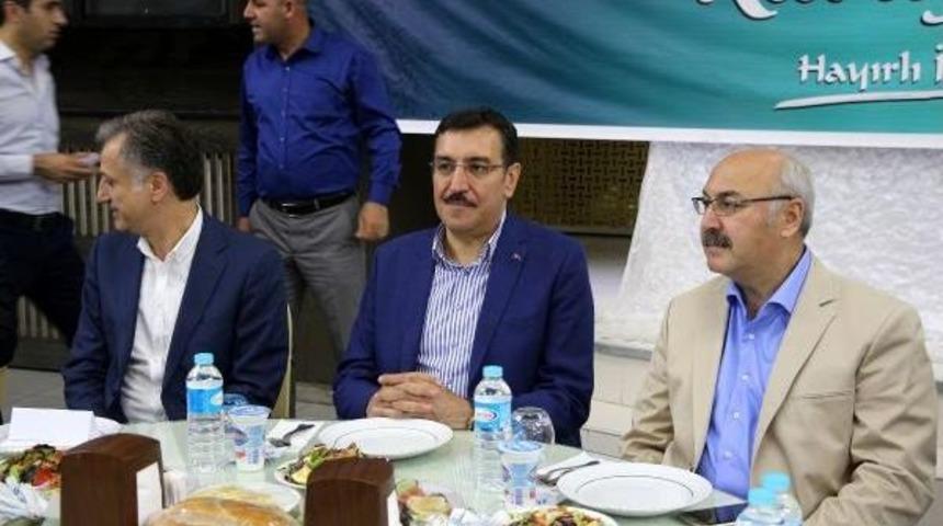 Bakan T&uuml;fenkci: Kimse T&uuml;rkiye'nin Istikrarını Bozmak I&ccedil;in Heveslenmesin