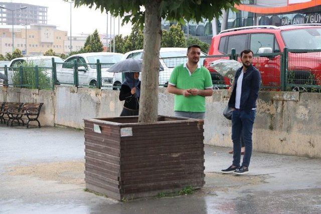 İstanbul’da Sağanak Yağış Ve Serin Hava Etkili Oluyor 2