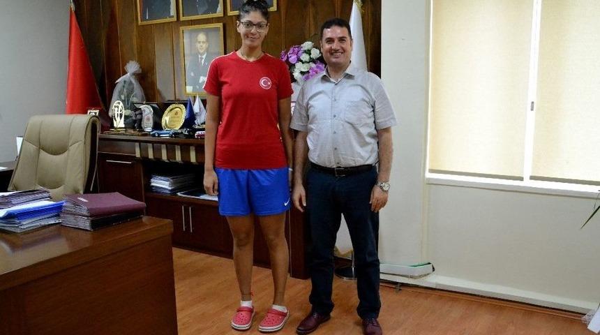 Ataşbak: "adana&rsquo;yı K&uuml;rekte T&uuml;rkiye&rsquo;nin Merkezi Yapacağız"