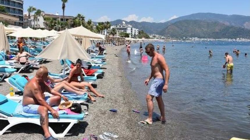 Marmaris'te Sahiller Doldu