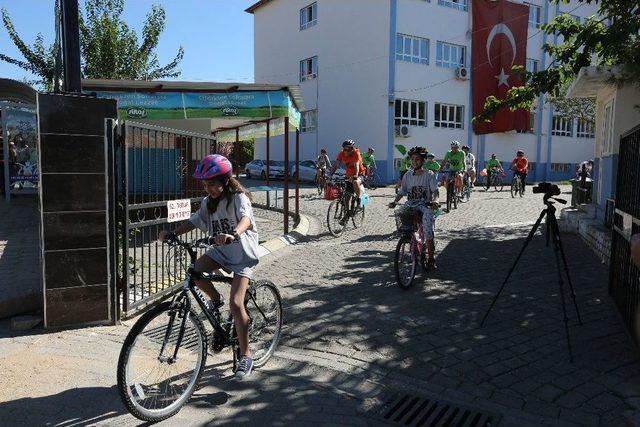 Efeler&rsquo;de En Baba Bisiklet Turu D&uuml;zenlendi 1