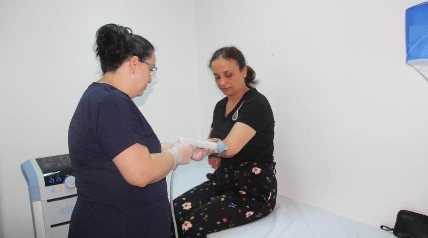 Finike Devlet Hastanesinde Şok Dalga Tedavisi