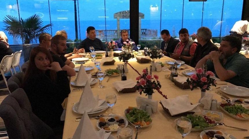Başkan Yemenici, Basın Mensupları İle İftarda Bir Araya Geldi