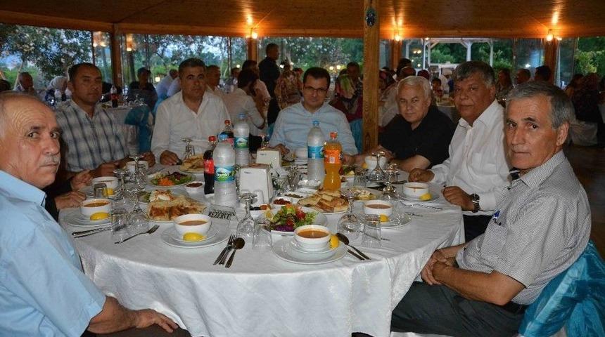 Diad Şehit Aileleri Ve Gazilerle İftar Yaptı