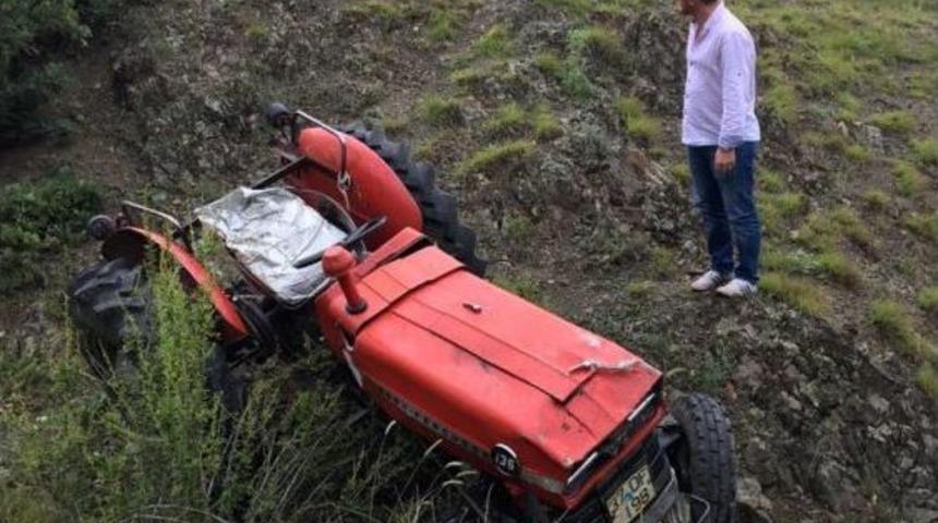 Kastamonu&rsquo;da Trakt&ouml;r U&ccedil;uruma Yuvarlandı:1 Yaralı