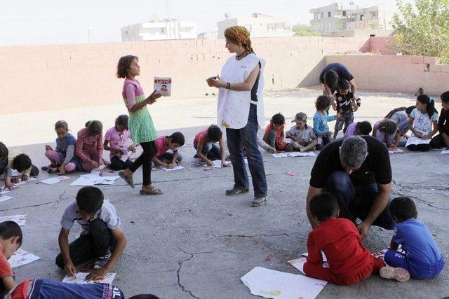 Milli Sporcular Ve Sanatçılar Minikler İçin El Ele Verdi