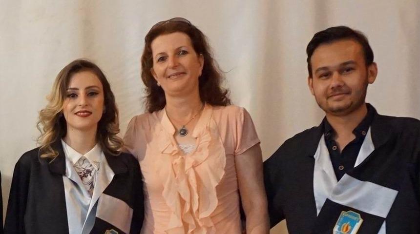 (&ouml;zel Haber) A&ccedil;ık Lise &Ouml;ğrencilerinin Mezuniyet Sevinci