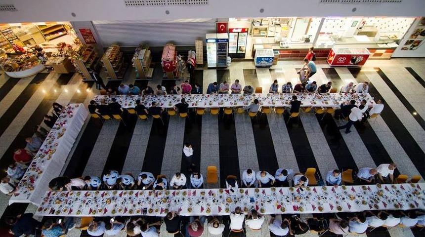 G&uuml;mr&uuml;k Personelleri İftarda Buluştu