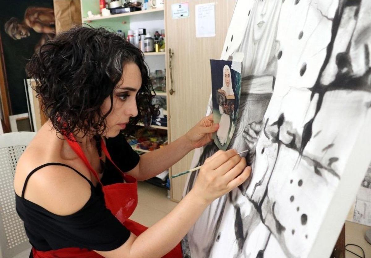 Herkes Unuttu, Ressam Yıllar Sonra İlgin&ccedil; Bir Y&ouml;ntemle Karşılarına &Ccedil;ıkardı