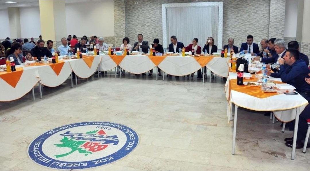 Uysal, Stk&rsquo;lar, Gazeteciler Ve Belediye Personeli İle İftar Yaptı