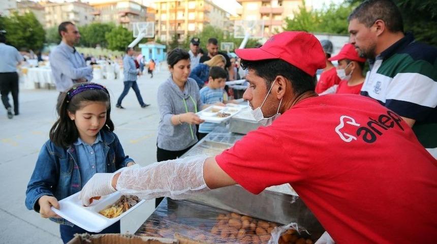 Demetevler Sakinleri İftar Sofrasında Buluştu
