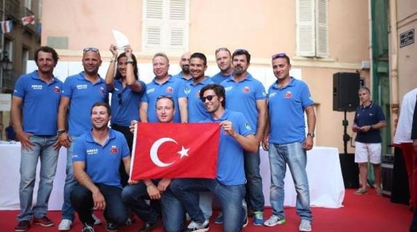 Arkas Yelkende T&uuml;rkiye'nin Gururu