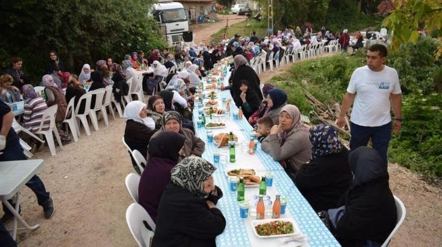 Tekeciler Mahallesinde Toplu İftar