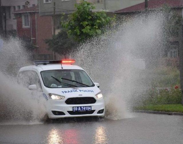 Çorlu'da Yağmur Etkili Oldu, Eğitim Uçuşları Iptal Edildi