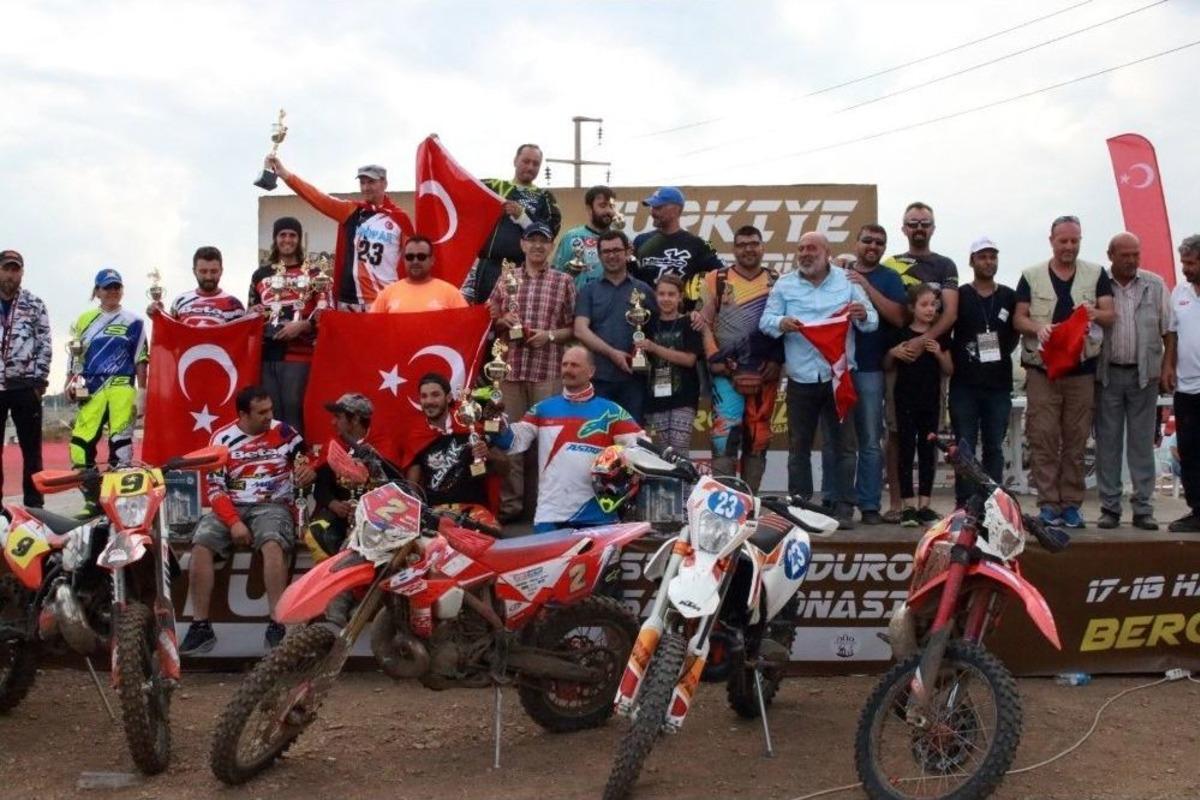 Bergama&rsquo;da Enduro Şampiyonası Nefes Kesti