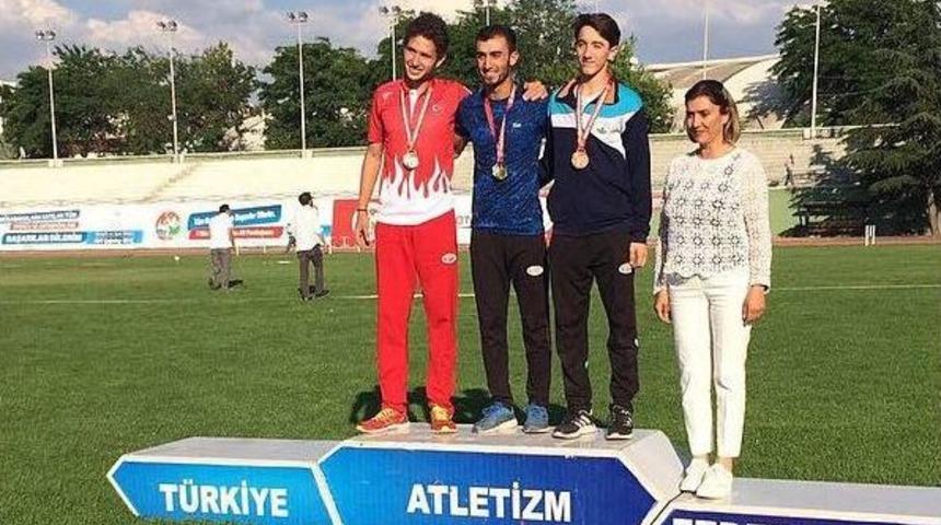 Osmangazili Atletler Işık Sa&ccedil;tı