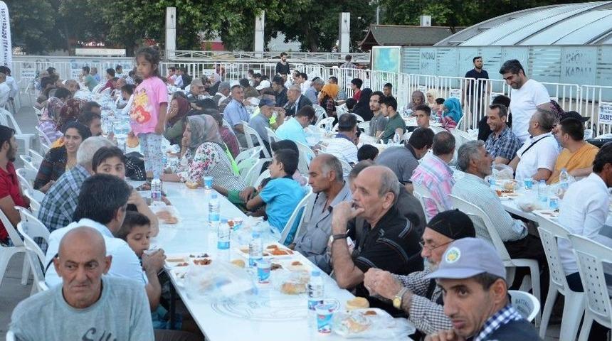 Malatya&rsquo;da Bin 500 Kişiye İftar