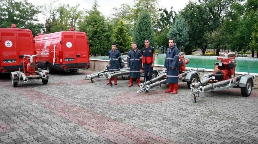 İtfaiye Ekipleri, Aşırı Yağışlara Karşı Hazır Bekliyor