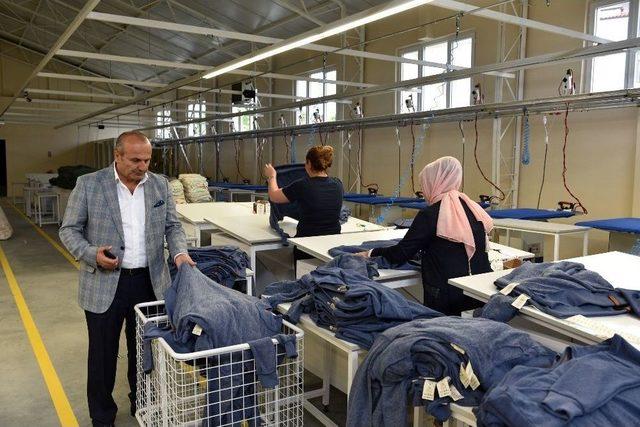 Başkan Arslan, Tekstil Fabrikasını Ziyaret Etti 2