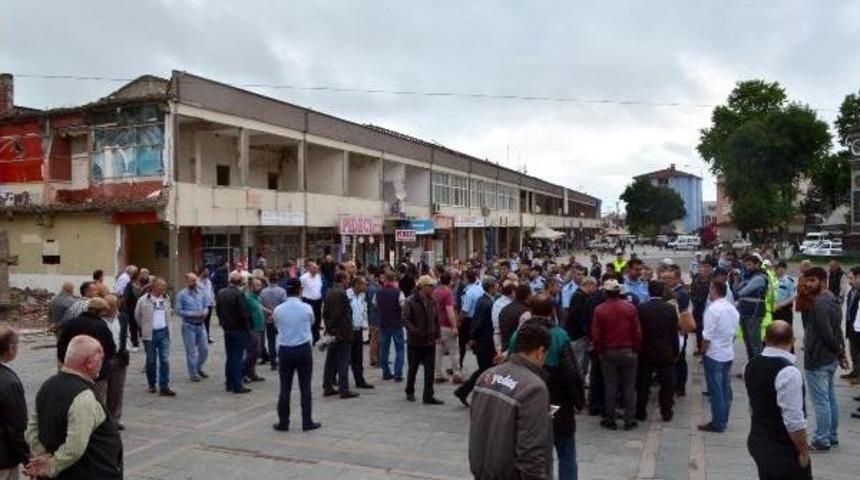Samsun'da Gergin Yıkım