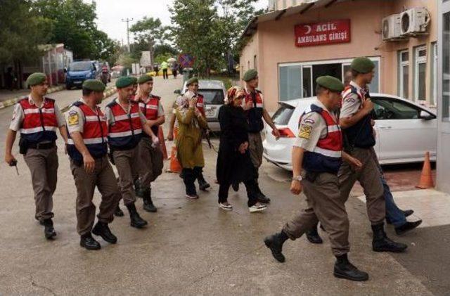 Firari Fetö'cülerin Eşleri Yunanistan'a Kaçarken Yakalandı