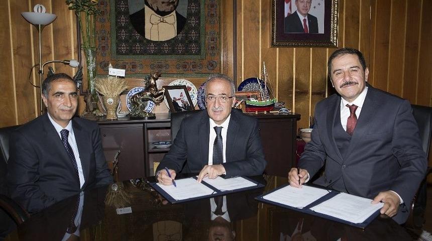 Atat&uuml;rk &Uuml;niversitesi, Embriyo Transferi İle Damızlık Hayvan &Uuml;retecek