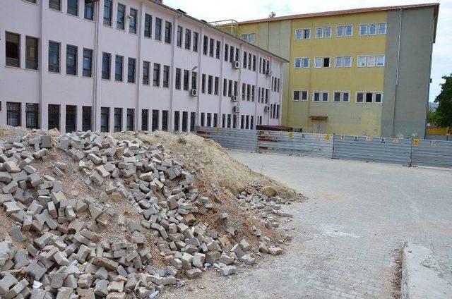 Milas&rsquo;ta Ek Okul Binası İ&ccedil;in Bekleyiş S&uuml;r&uuml;yor 1