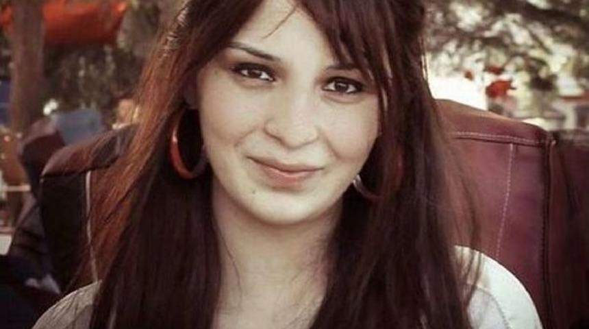 &Uuml;niversiteli Efsun Lenf Kanserine Yenildi