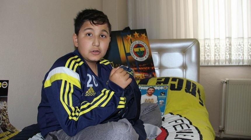 Fenerbah&ccedil;e Taraftarı Yasin&rsquo;in Hayalleri Ger&ccedil;ek Olacak