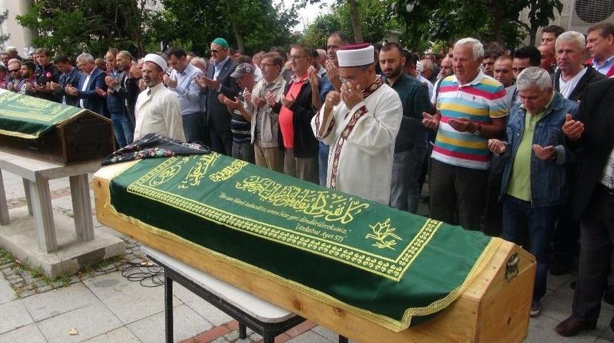 Torun Cinayetine Kurban Giden &Ccedil;ift Toprağa Verildi