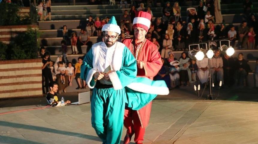 Haliliye Belediyesi Tiyatro Ekibi Ortaoyunu Sahneledi